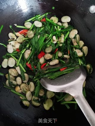 蚕豆炒韭菜的做法步骤:6