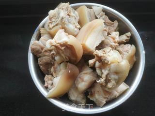 红焖肘子的做法步骤:3
