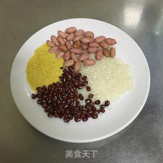 红豆花生山药粥的做法步骤：1