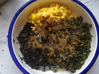 香椿木耳鸡蛋素饺的做法步骤:6
