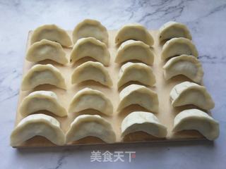 香椿木耳鸡蛋素饺的做法步骤:15