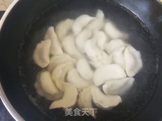 香椿木耳鸡蛋素饺的做法步骤:16
