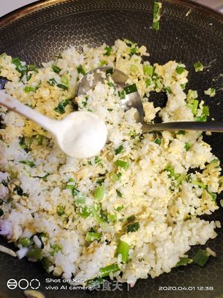 香葱蛋炒饭的做法步骤:6