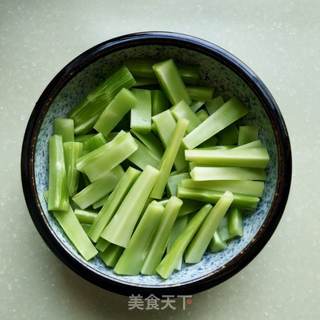 腌莴苣的做法步骤:3