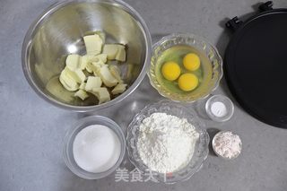 酥掉渣的蛋卷的做法步骤：1