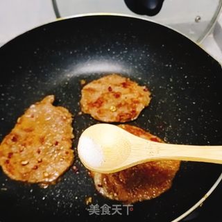 清蒸版煎牛排的做法步骤:5