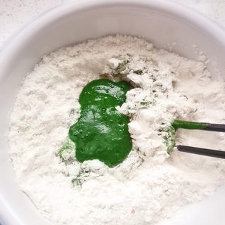 拌菠菜手擀面的做法步骤:8