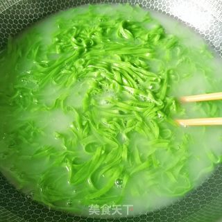 拌菠菜手擀面的做法步骤:22