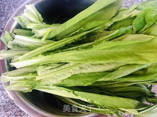 蚝油蒜蓉油麦菜的做法步骤：1