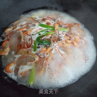 葱姜柠檬汁小河虾的做法步骤：4