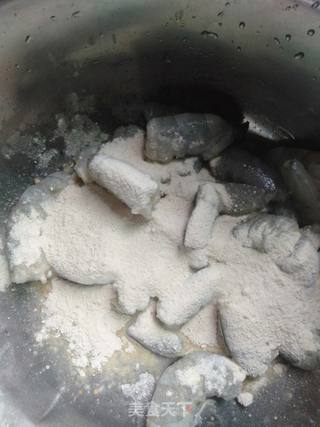 咸蛋黄炒虾仁的做法步骤:3
