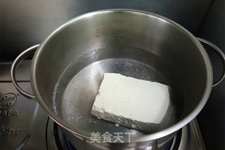 黄豆酱拌豆腐的做法步骤：2