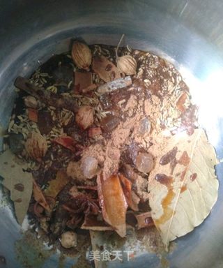 小炒猪拱嘴的做法步骤：3