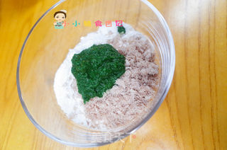 9个月以上菠菜肉末脆饼的做法步骤:4