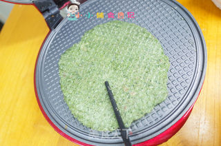 9个月以上菠菜肉末脆饼的做法步骤:7