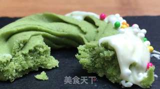 抹茶圣诞花环饼干,森林般清新的感觉,淡淡茶香配上黄油浓郁奶香。的做法步骤:14