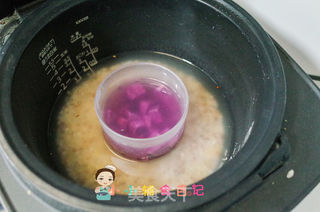 10个月以上紫薯谷物米粥的做法步骤:5