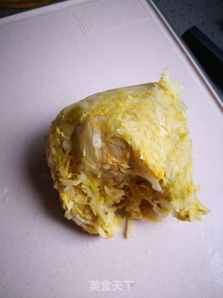 酸菜鸡蛋馅饺子的做法步骤:4