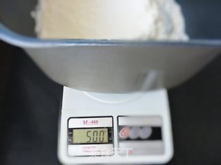 肉馅包子的做法步骤:2