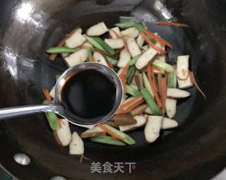 大蒜炒香干的做法步骤:7