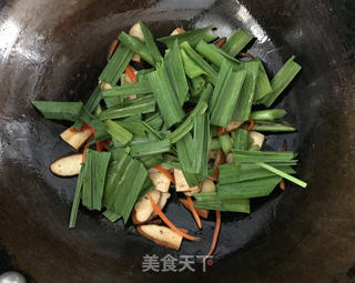 大蒜炒香干的做法步骤:9