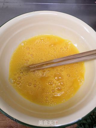 韭菜鸡蛋饼的做法步骤:3
