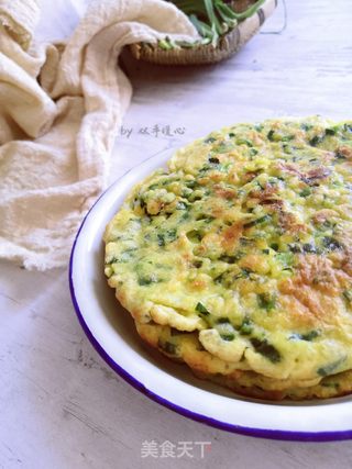 韭菜鸡蛋饼的做法步骤:11