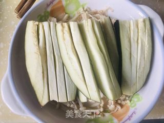 蒜蓉辣酱蒸茄子金针菇的做法步骤：3