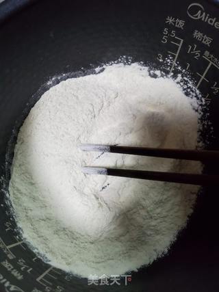 双色玫瑰花馒头的做法步骤:7