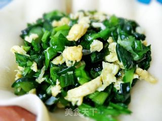 烫面韭菜鸡蛋馅饼的做法步骤:7