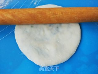 烫面韭菜鸡蛋馅饼的做法步骤:8