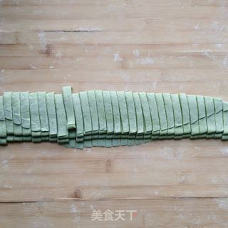 菠菜面的做法步骤:11