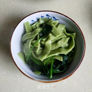菠菜面的做法步骤:17
