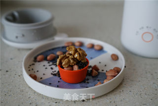 核桃花生芝麻浆的做法步骤:2