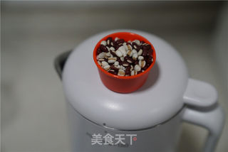 茯苓赤小豆薏米浆的做法步骤:2