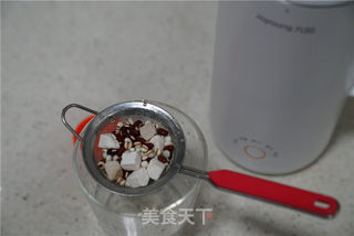 茯苓赤小豆薏米浆的做法步骤：4