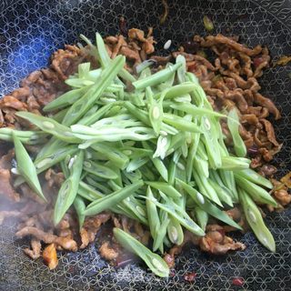 肉丝炒四季豆的做法步骤：9