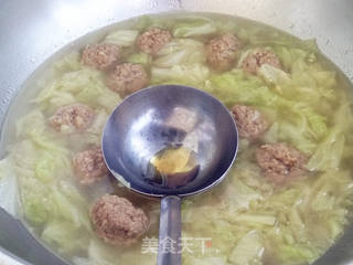 大白菜猪肉丸子汤的做法步骤:8