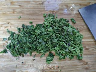 香椿炒蛋的做法步骤：2