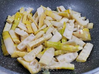 油焖春笋的做法步骤:3