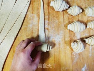 全麦牛角包馒头的做法步骤:10