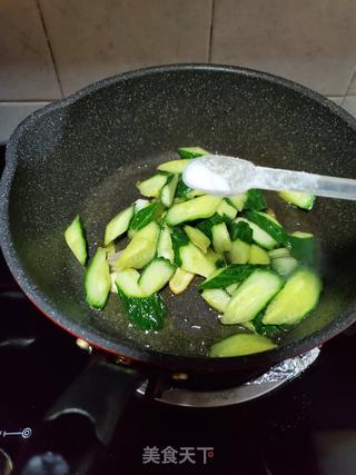 板筋肉炒青瓜的做法步骤:8