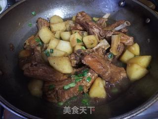 土豆烧排骨的做法步骤：9