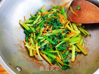 素炒香芹的做法步骤:7