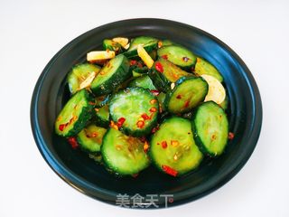 “ 酸辣美食 ”酸辣黄瓜片的做法步骤：1