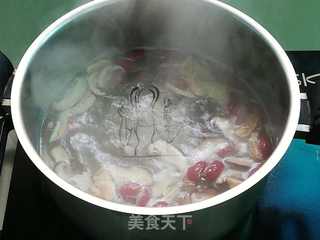 芹菜香菇瘦肉汤的做法步骤:6