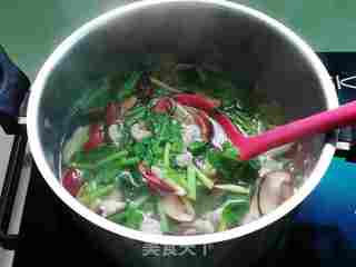 芹菜香菇瘦肉汤的做法步骤:8