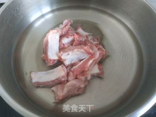 糖醋菠萝排骨的做法步骤:3