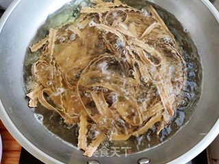 油泼刀削面的做法步骤:5