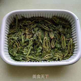 腌香椿芽的做法步骤:3